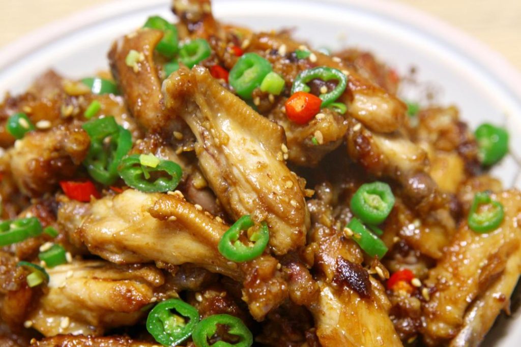 Garlic Chicken Wings (Suan Xiang Ji Chi)