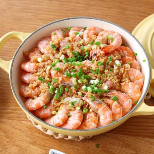 Garlic Shrimp in Cast Iron Pot