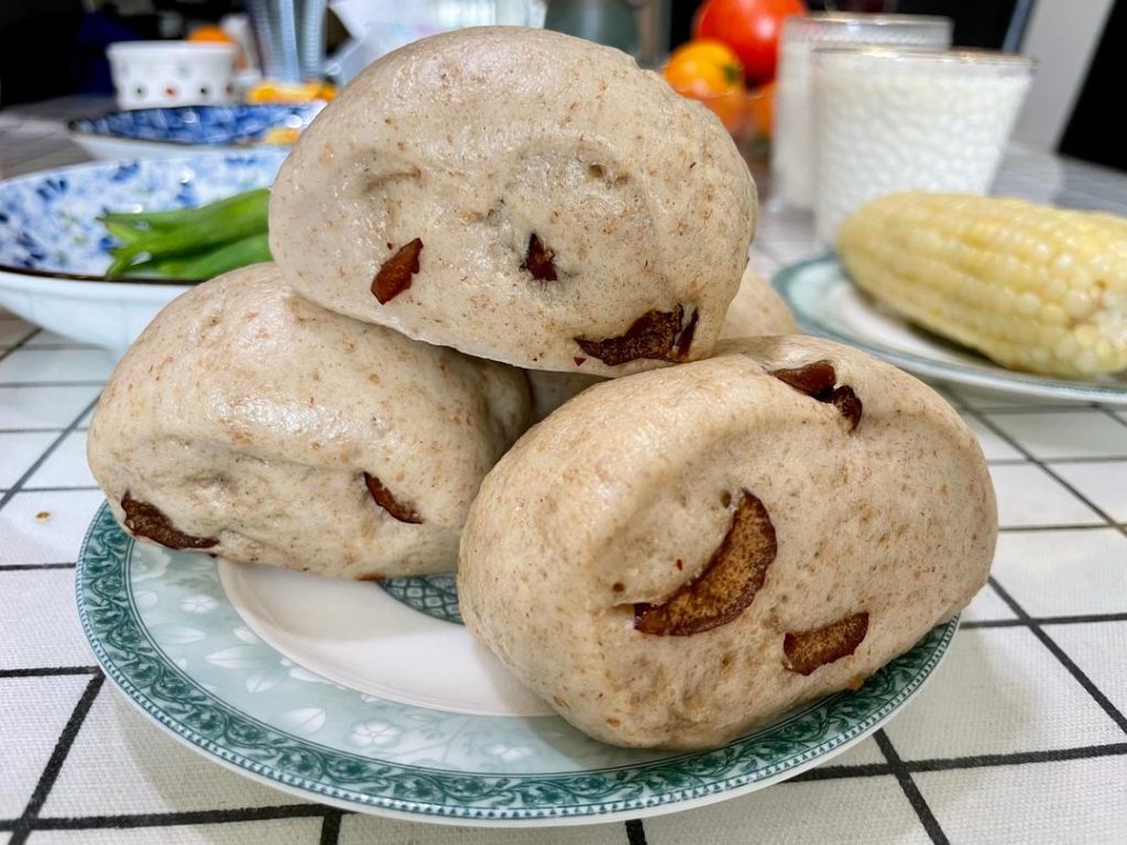 Rest: Turn off the heat. Do not open the lid! Let the buns sit undisturbed for 3 minutes before serving.
