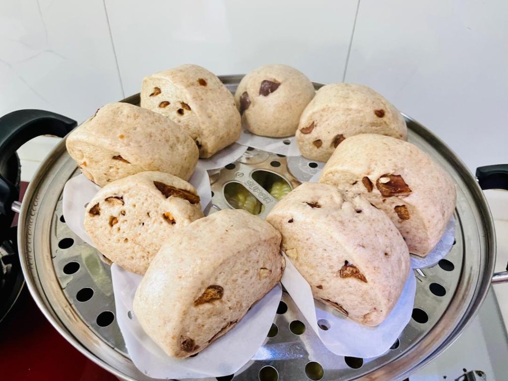 Whole wheat steamed buns