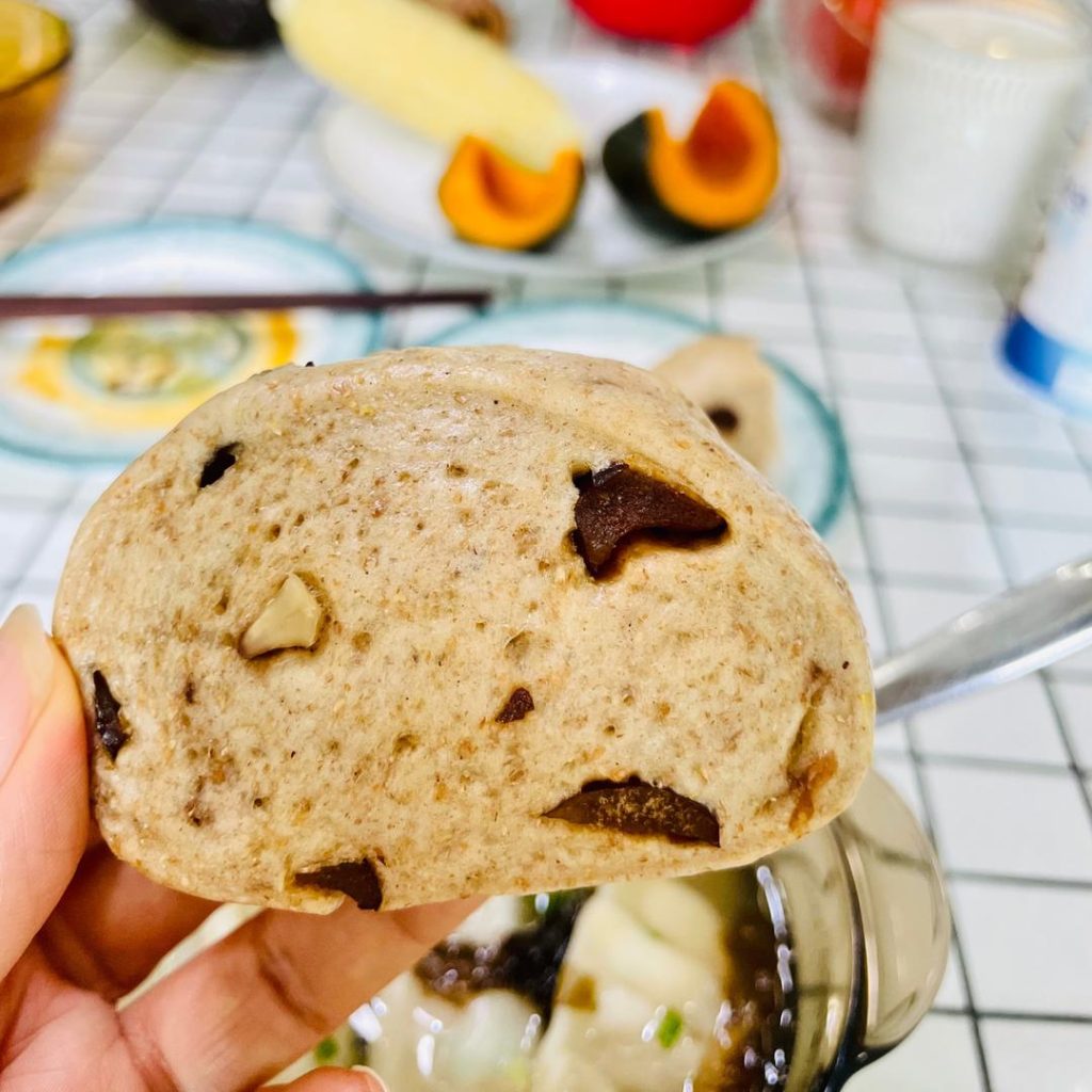 Whole wheat steamed buns