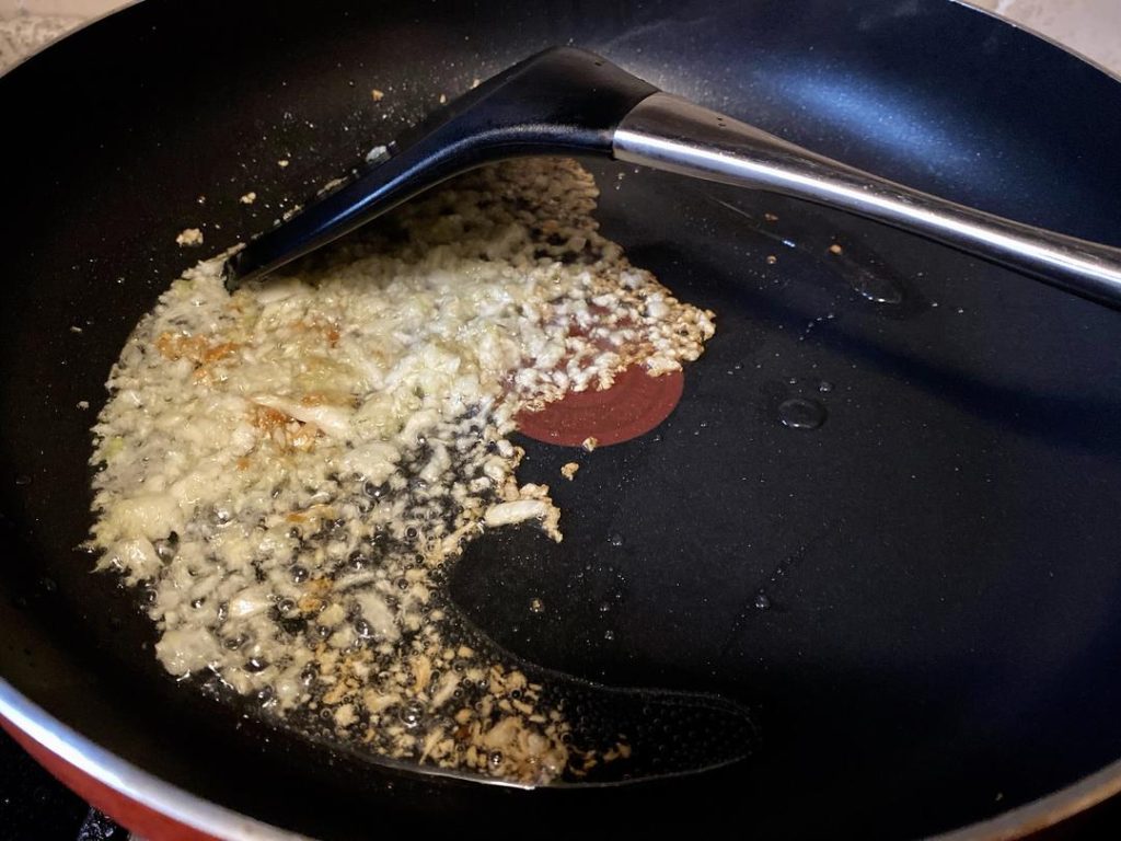 Stir-Fry the Mei Gan Cai (3 minutes)