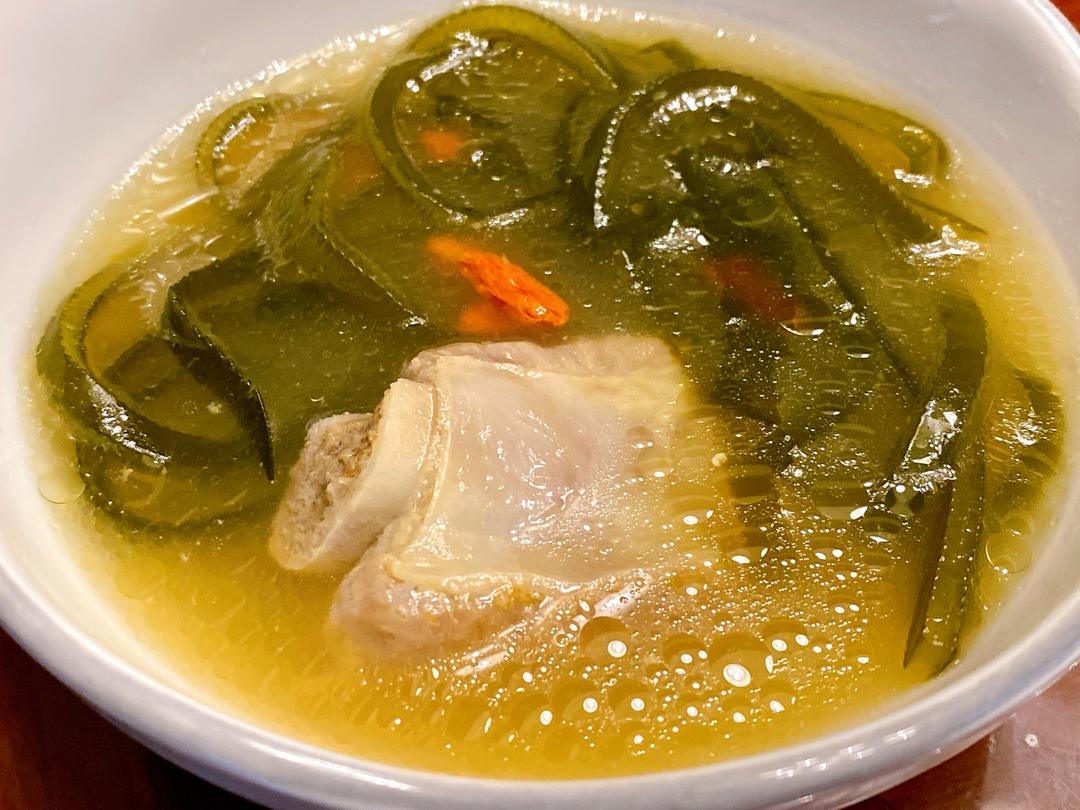 Kelp and Pork Rib Soup