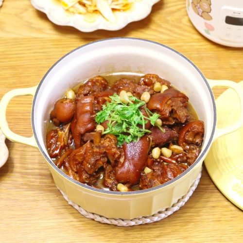 Red Braised Pork Trotters
