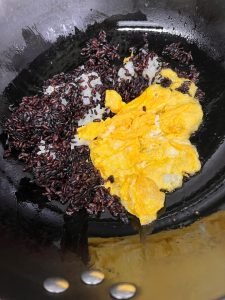 Scramble the Egg and Add Rice