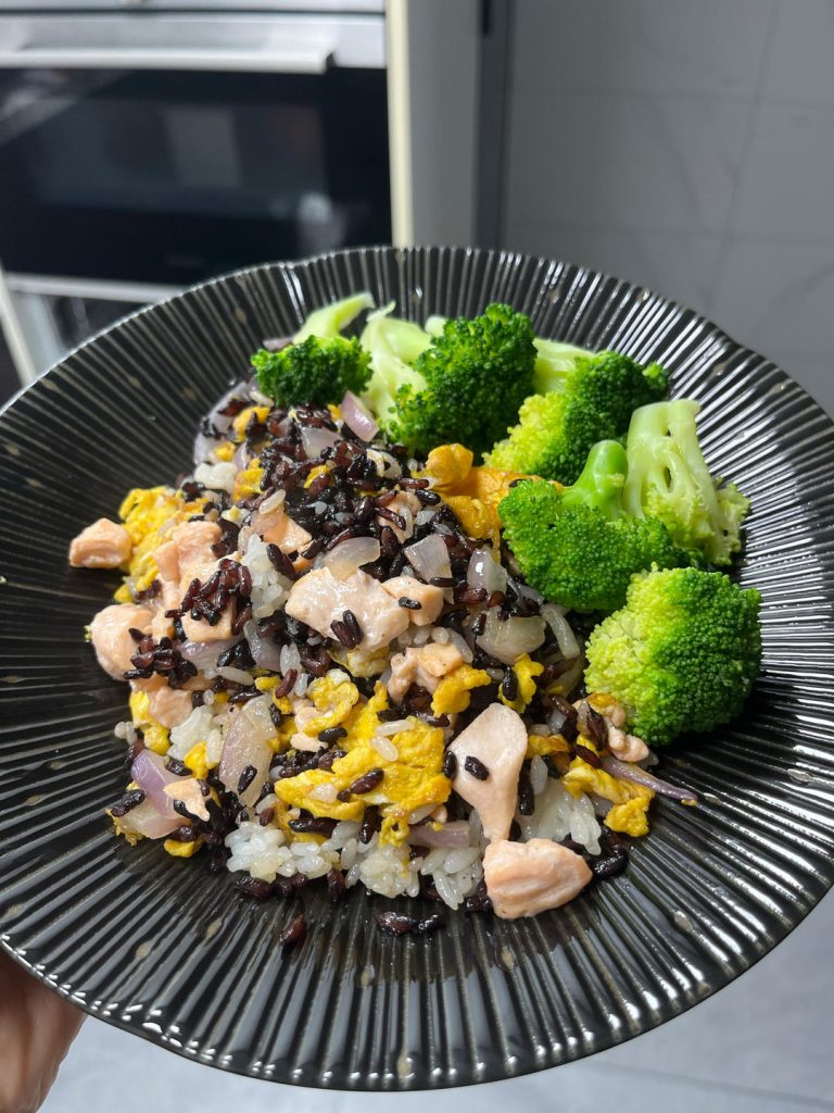 Add Greens: Toss in the blanched broccoli florets. Stir for another 30 seconds to combine and warm the vegetables through.