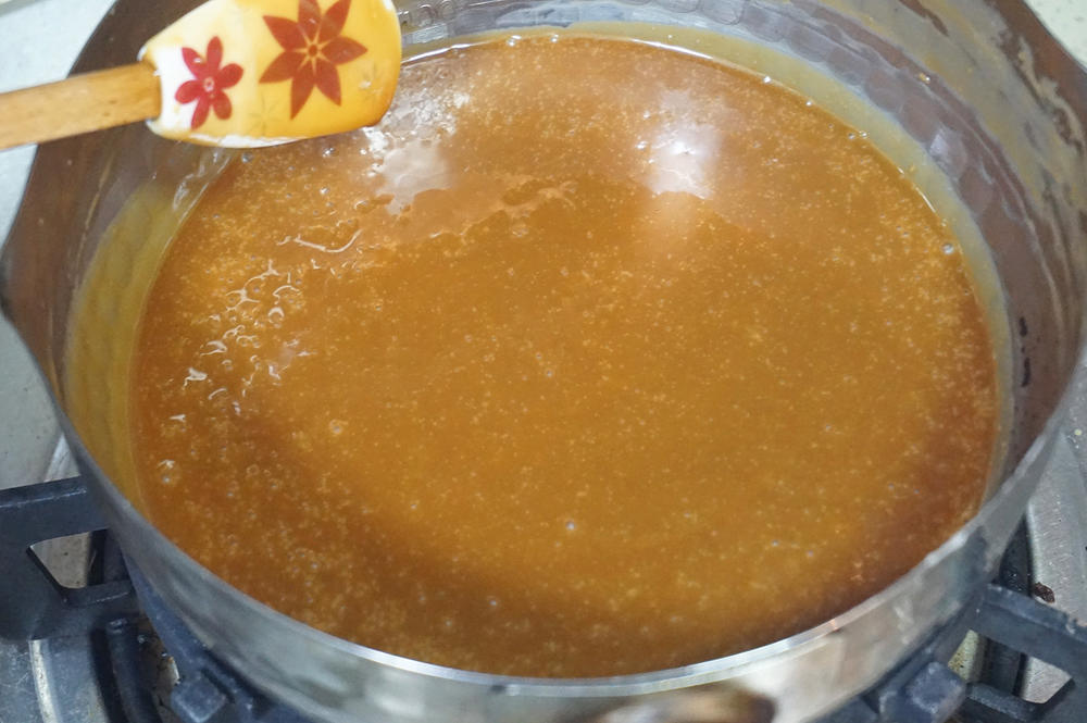 Homemade Sea Salt Caramel Sauce (Easy 15-Minute Recipe)