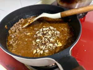 Add Mushrooms and Simmer