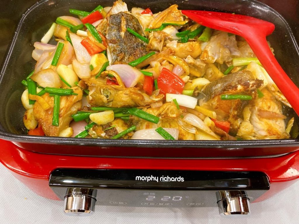 Sizzling Dry Pot Fish Head