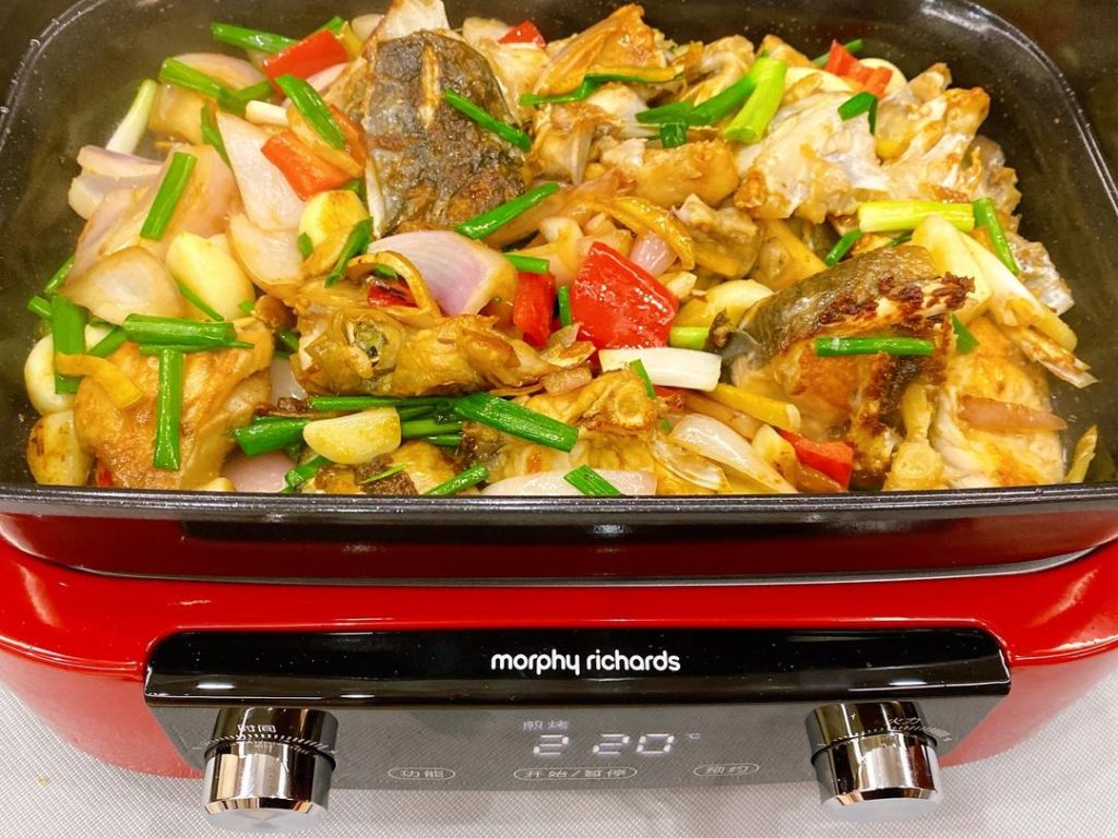 Sizzling Dry Pot Fish Head