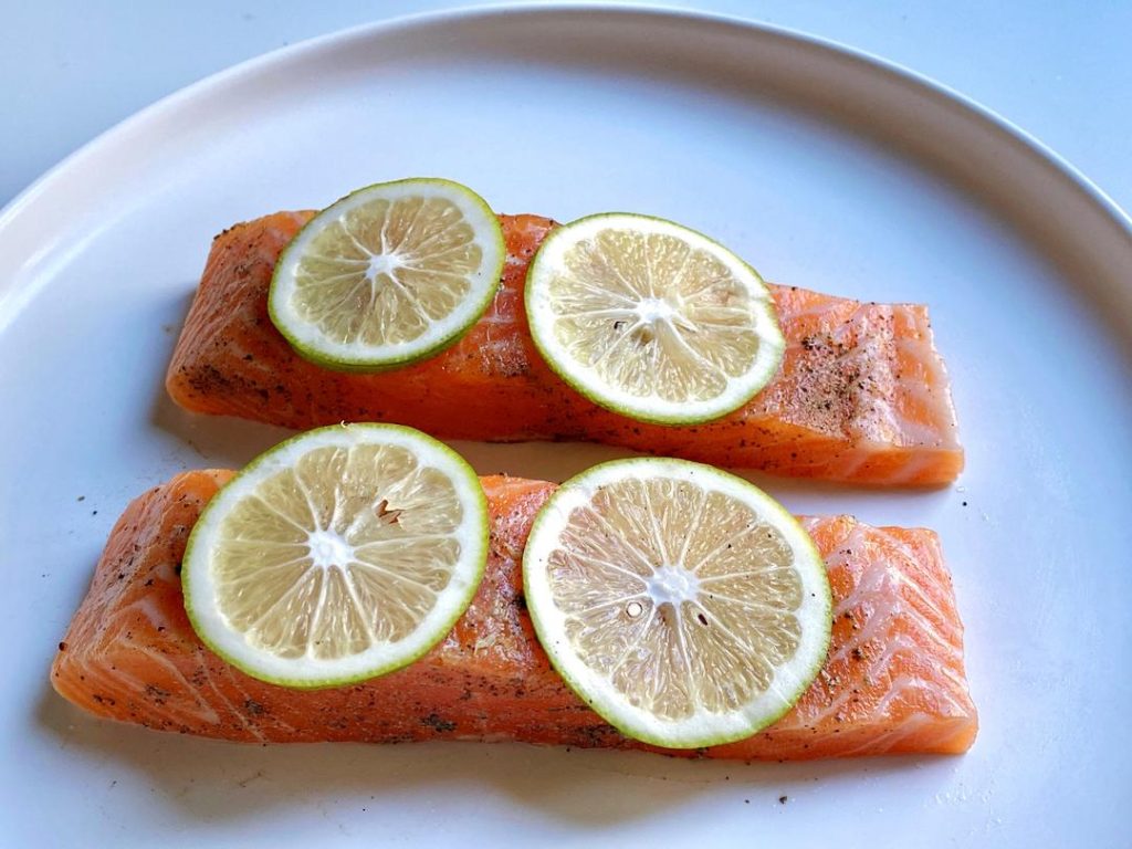 Season and Marinate (15 mins): Place the salmon strips on a plate. Sprinkle evenly with sea salt and black pepper. Squeeze fresh lemon juice over the top. Let it sit at room temperature for exactly 15 minutes.