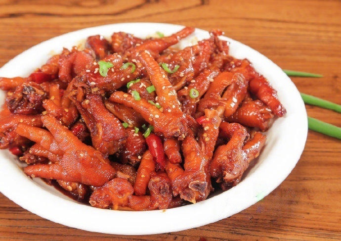 Spicy Braised Chicken Feet