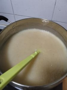 Dissolve the Sweetener: In your heavy pot, combine 750ml of water and 400g of maltose. Turn the heat to low.