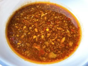 Boil the Sauce (1-2 minutes): Pour your pre-mixed liquid sauce into the wok. Bring the mixture to a rapid boil.