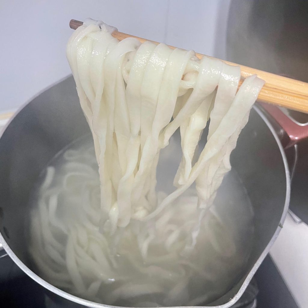Cook the Noodles (5-7 minutes)
