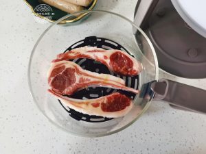 Resting: Let the chops sit at room temperature for 10 minutes. This allows the salt to penetrate the fibers.