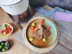 Rest: Once the timer goes off, let the meat rest for 3–5 minutes. This allows the internal juices to redistribute.