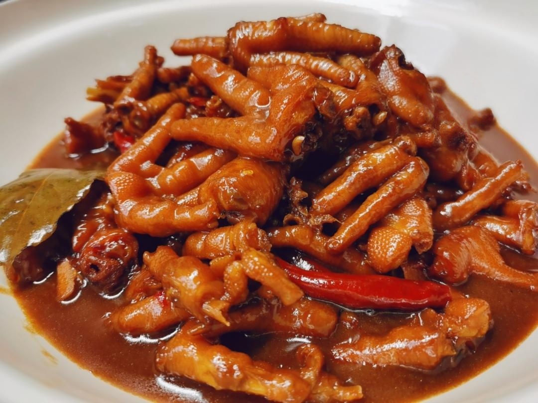 Spicy Braised Chicken Feet (Hong Shao Ji Zhua) - Woks of Love