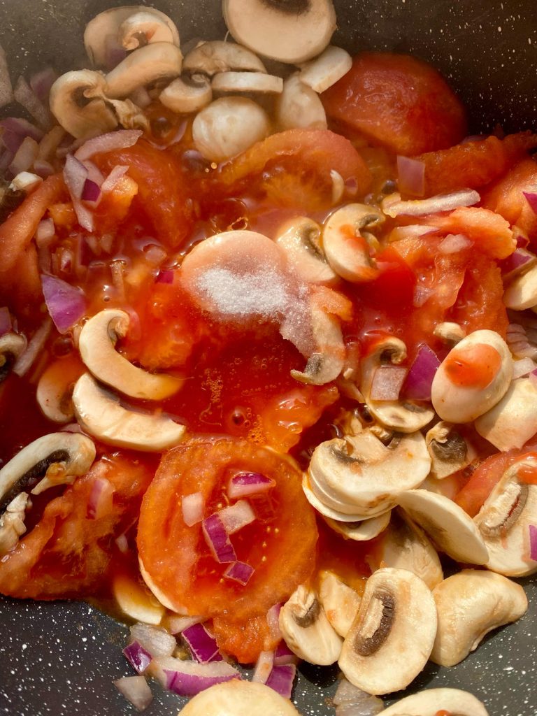Simmer the Sauce (8–10 minutes)