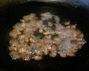 Fry the Peanuts