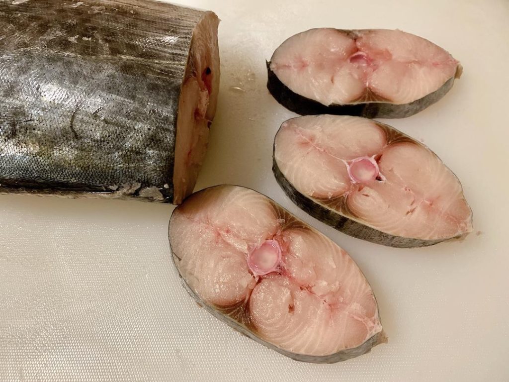 Slicing the Fish: Spanish Mackerel has very delicate, fine meat that can easily break when sliced at room temperature.