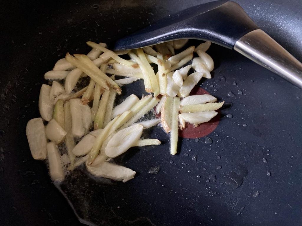 Create the Aromatic Oil