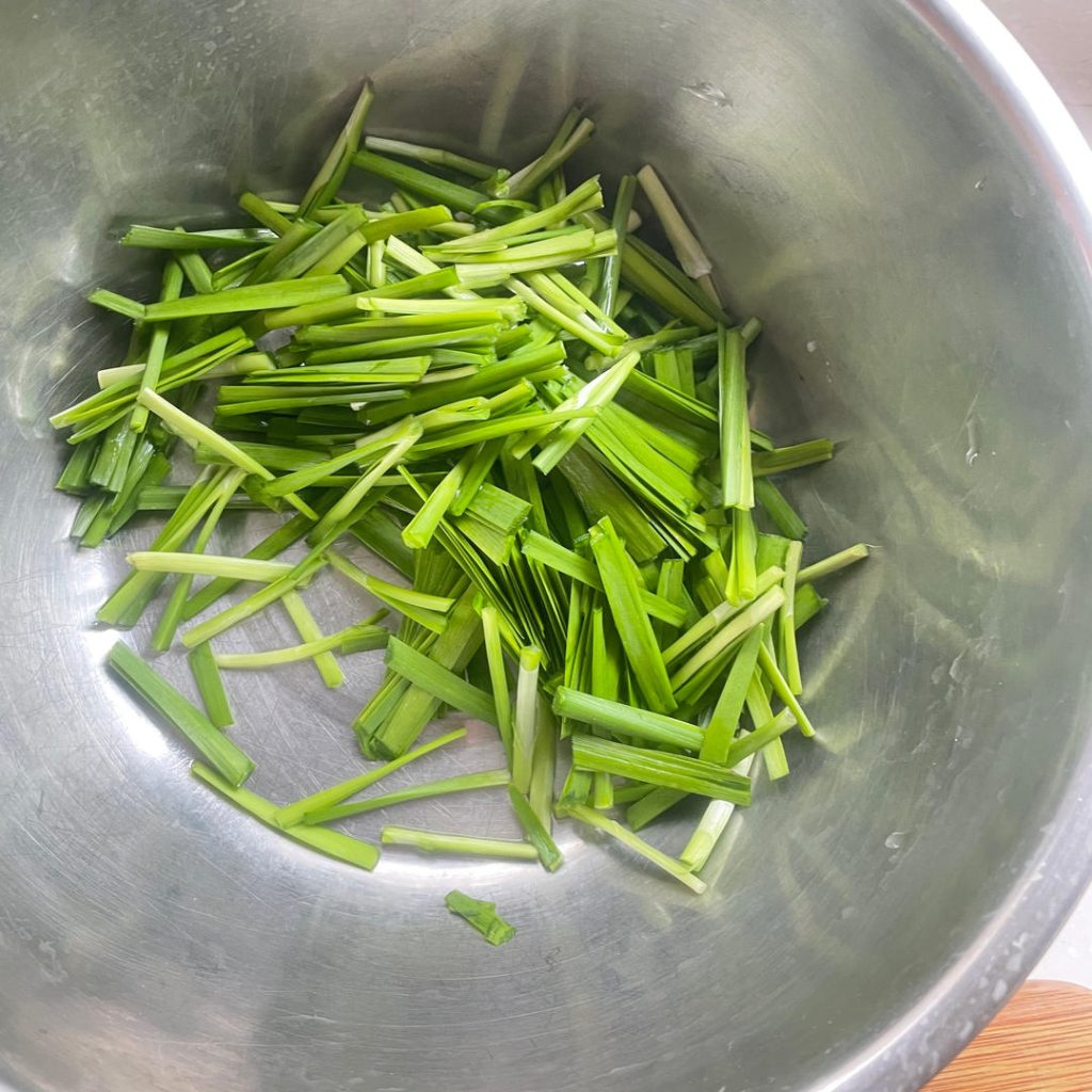 Blending the Aromatic Paste (5 Minutes)