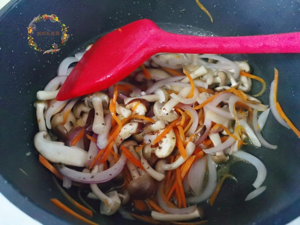 Seasoning: Add another sprinkle of sea salt and freshly ground black pepper.