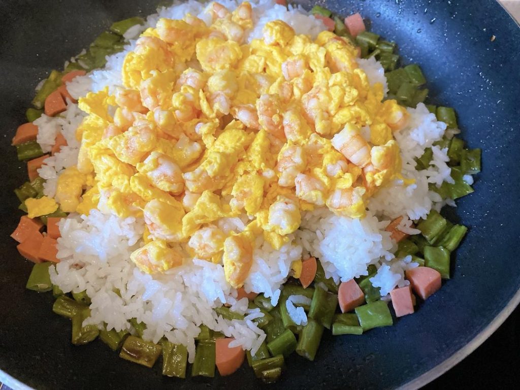 Steam to Soften
Pour roughly 3 tablespoons (50g/50ml) of water around the inner edges of the wok. Cover immediately with a lid. Let it simmer over medium-low heat for 3 to 4 minutes.