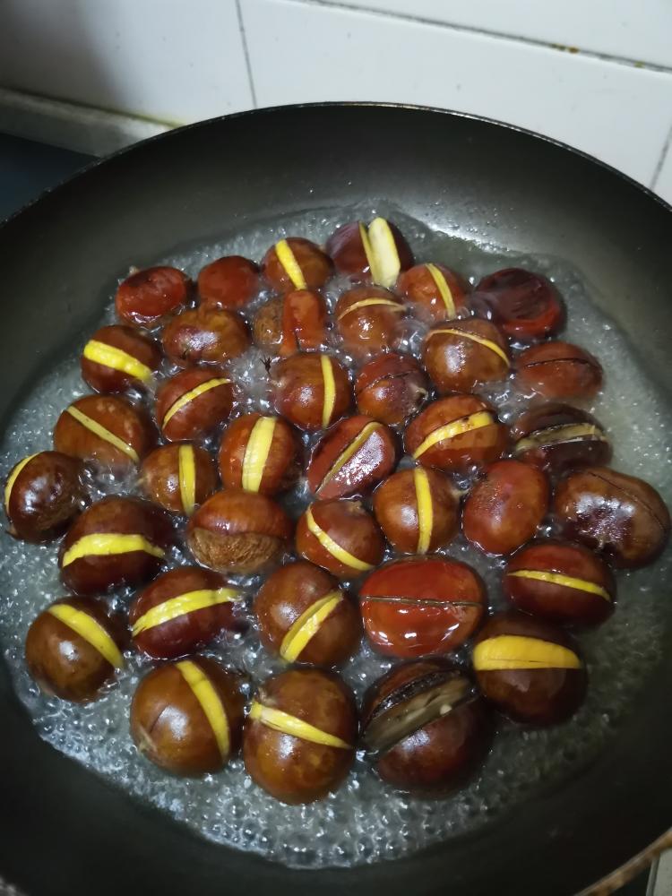 Dry Roast (2–3 minutes)