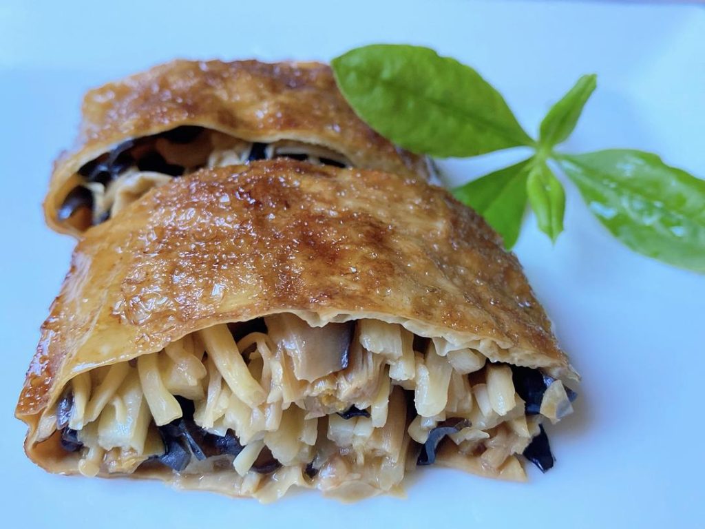 Vegetarian Roast Goose (Su Shao E): Tofu Skin Rolls