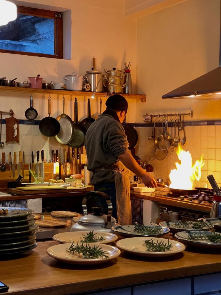 Chinese Cooking for Beginners (Step-by-Step Starter Guide) 