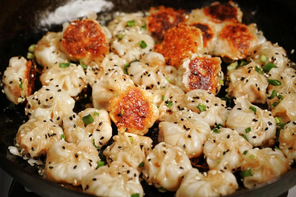 Crispy One-Bite Thumb Pan-Fried Buns