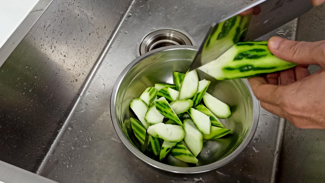 Step 1: Peel and Cut the Luffa