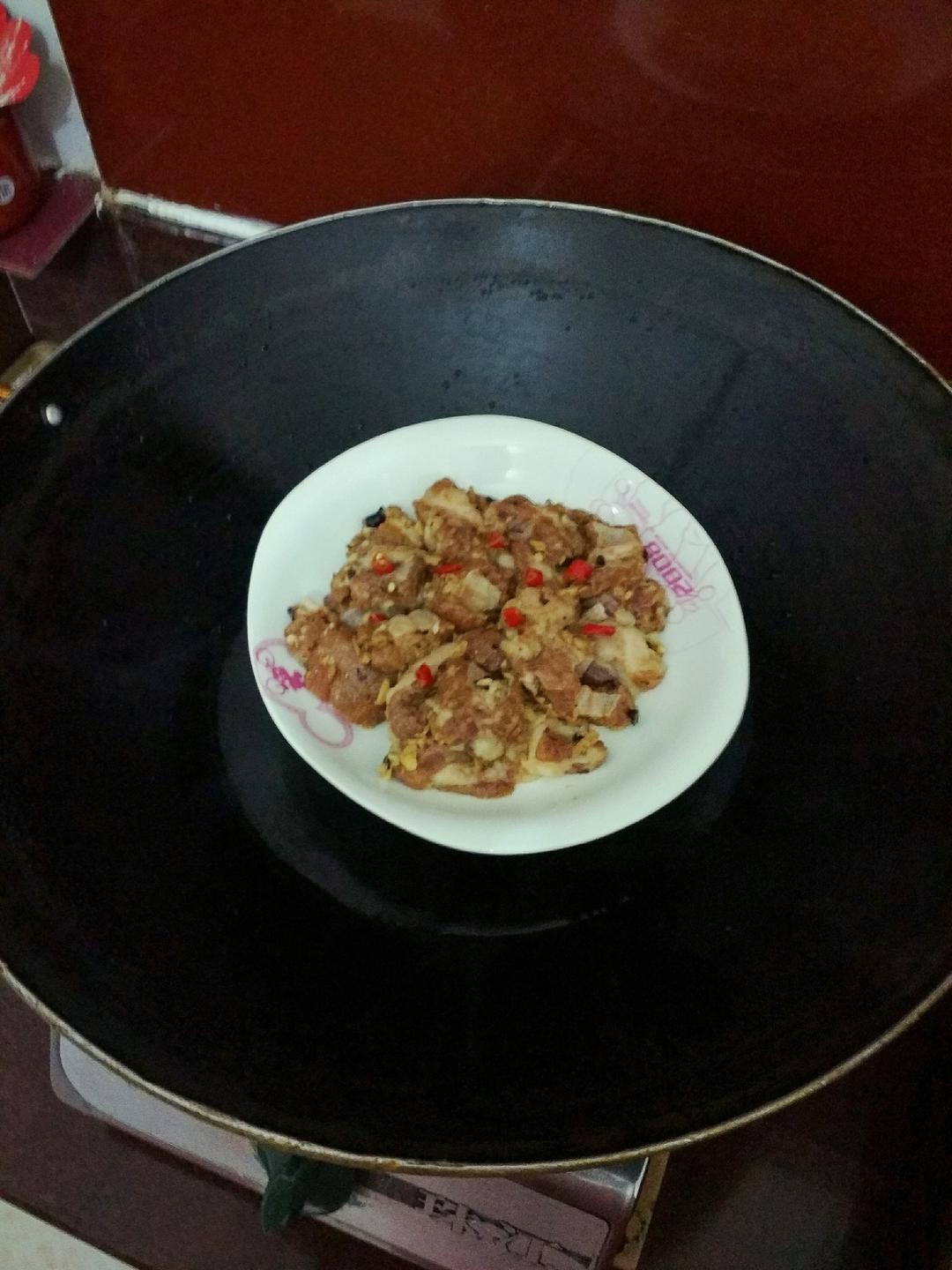 After marinating, add the oil and mix; when t