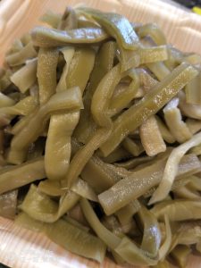 Soak the dried gong cai until crisp