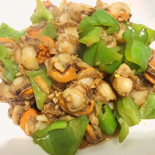 Green pepper and scallop stir-fry in a bright sauce