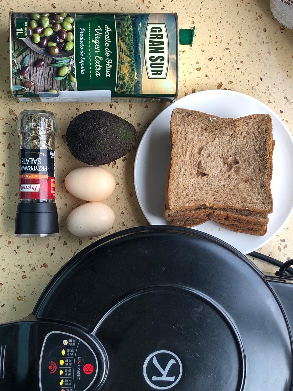 The main ingredients and tools