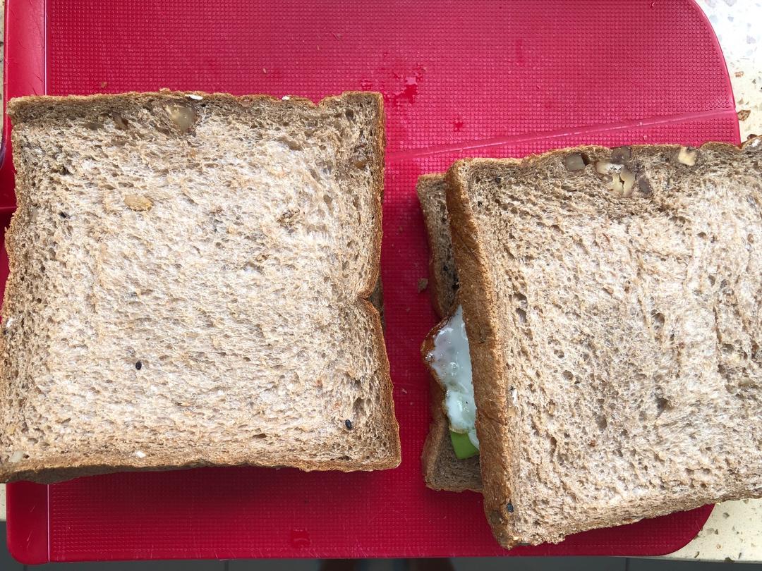 Cover with the other slice of toast