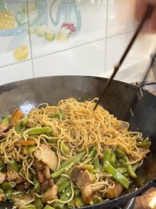 Turn off the heat and rest for 2 minutes so the noodles fully absorb the flavors, then serve.