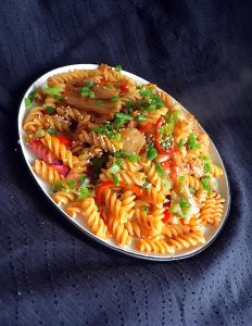 The glossy finished kimchi fried pasta