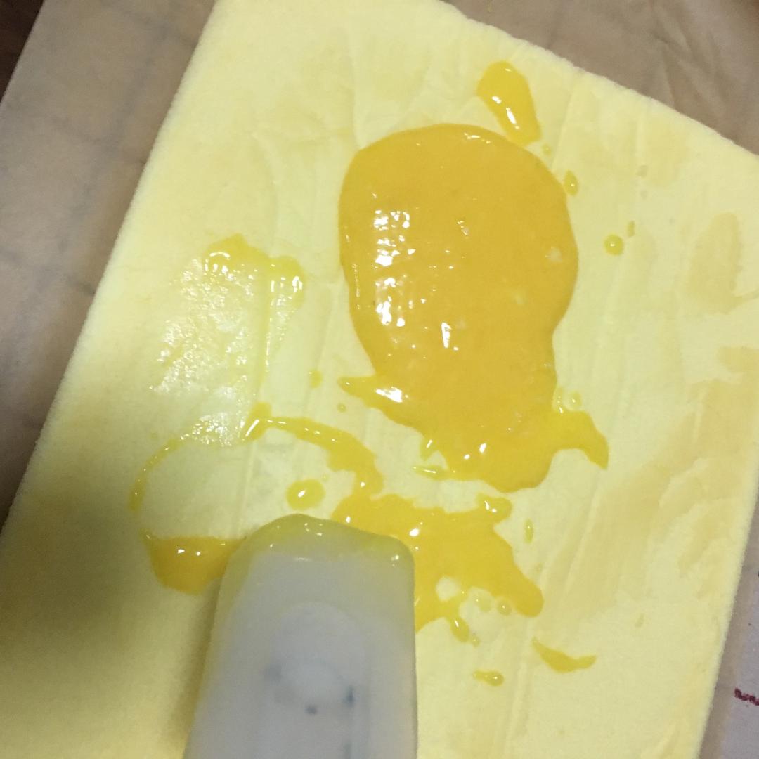 On the cooled sheet, reverse side up, spread