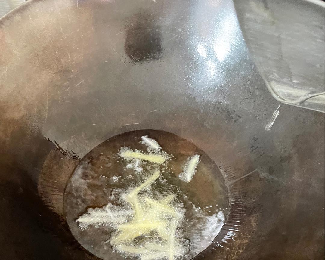 Half-plus spoon oyster sauce, a little sugar