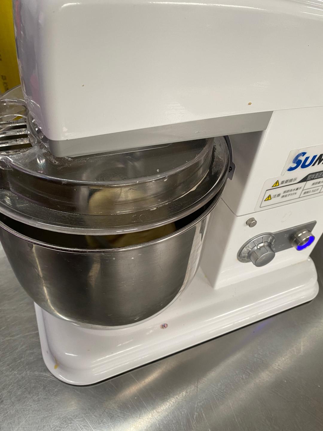 Mix the flour, egg, water, and softened butter into a dough. Cover with plastic wrap and let it rest at room temperature for about 15 minutes so the gluten relaxes and the dough rolls out without snapping back.