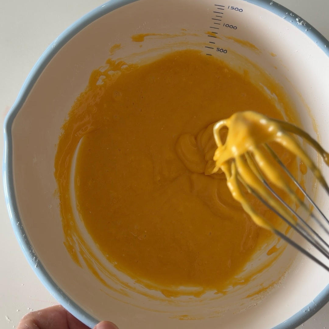 Stop when no dry flour remains