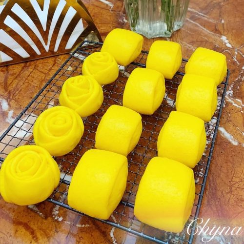 Pumpkin milk steamed buns cover