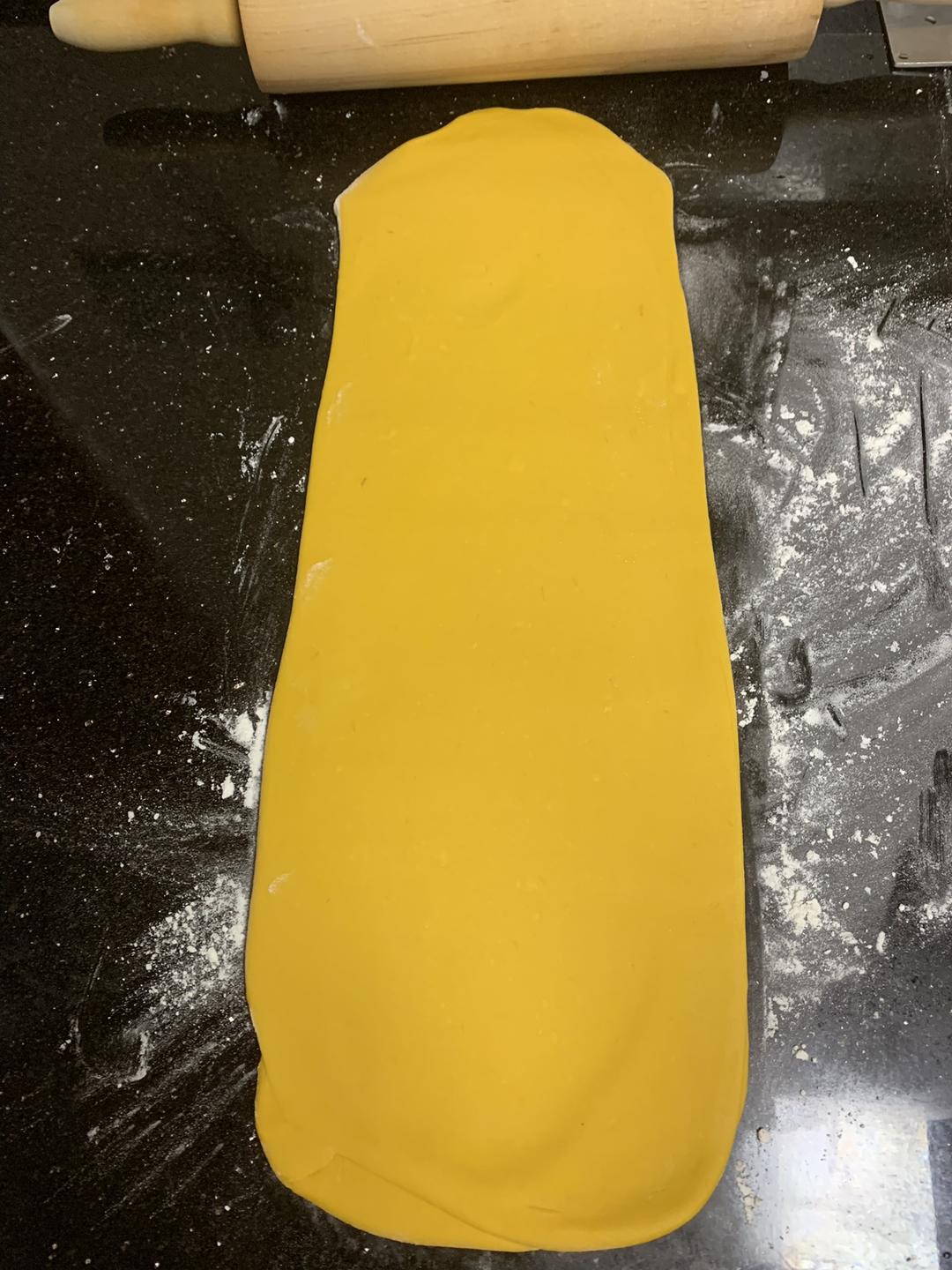Rolling and folding repeatedly for a smooth surface