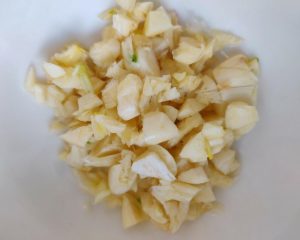 Mince the garlic cloves