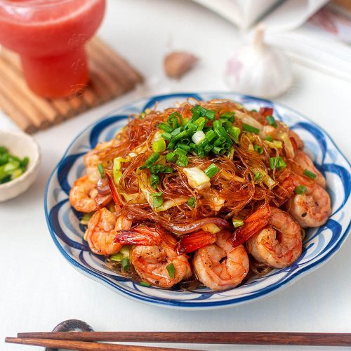 Shrimp and vermicelli stir-fry in a savory sauce