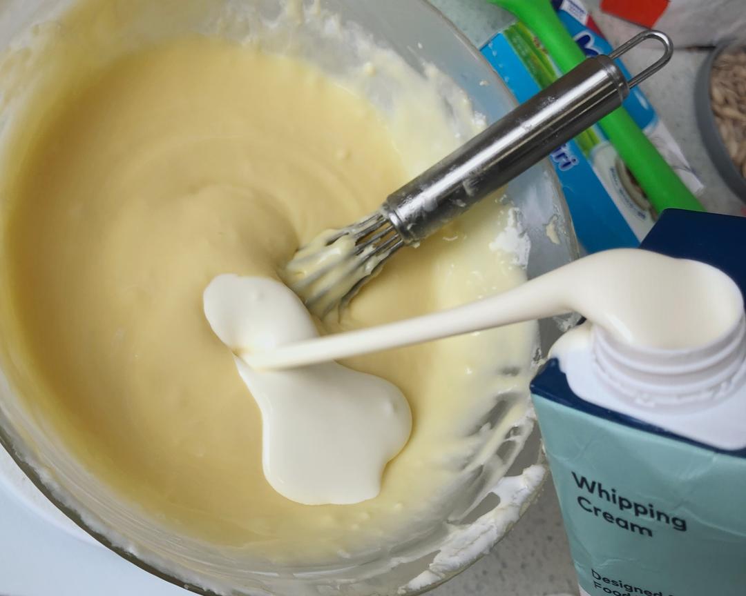 Add Cream: Slowly stir in the heavy cream